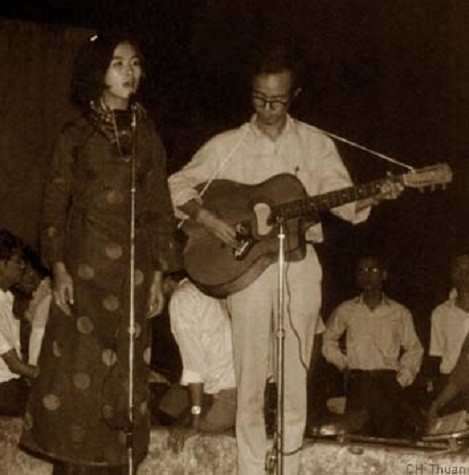 Nhạc sĩ họ Trịnh trong một đêm liên hoan văn nghệ